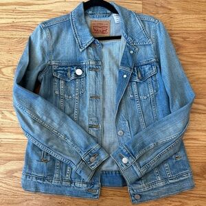 Levi's Light Blue Denim Jacket in S